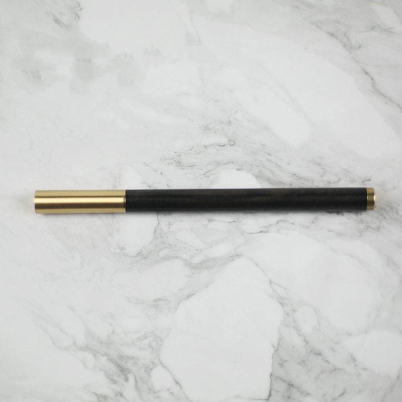 خودکار طلایی با چوب