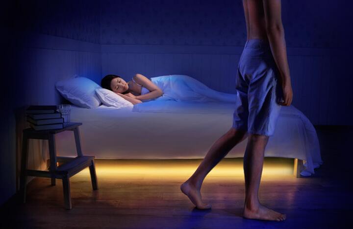 نوار نور LED زیر تخت با سنسور حرکت